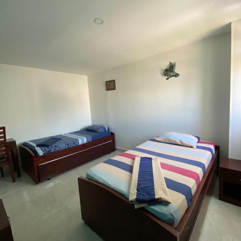 Mar y Sierra en SantaMarta - Habitación Familiar con baño privado - 5