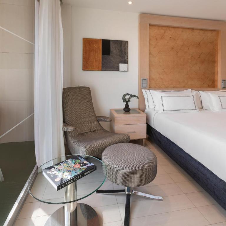 Meliá Sevilla - Habitación Melia con balcón - 1