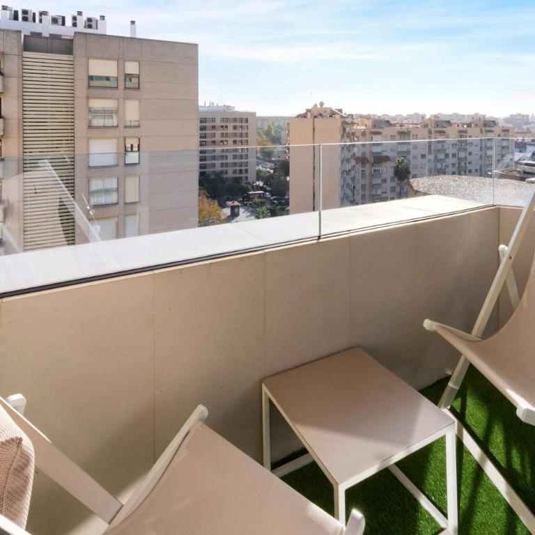 Meliá Sevilla - Habitación Melia con balcón - 2