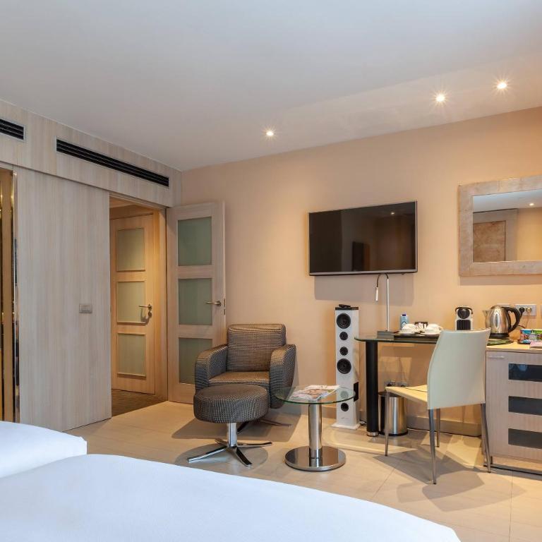 Meliá Sevilla - Habitación Premium The Level de 2 dormitorios - 4