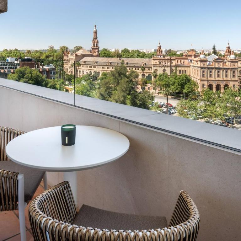 Meliá Sevilla - Suite The Level con terraza - 2
