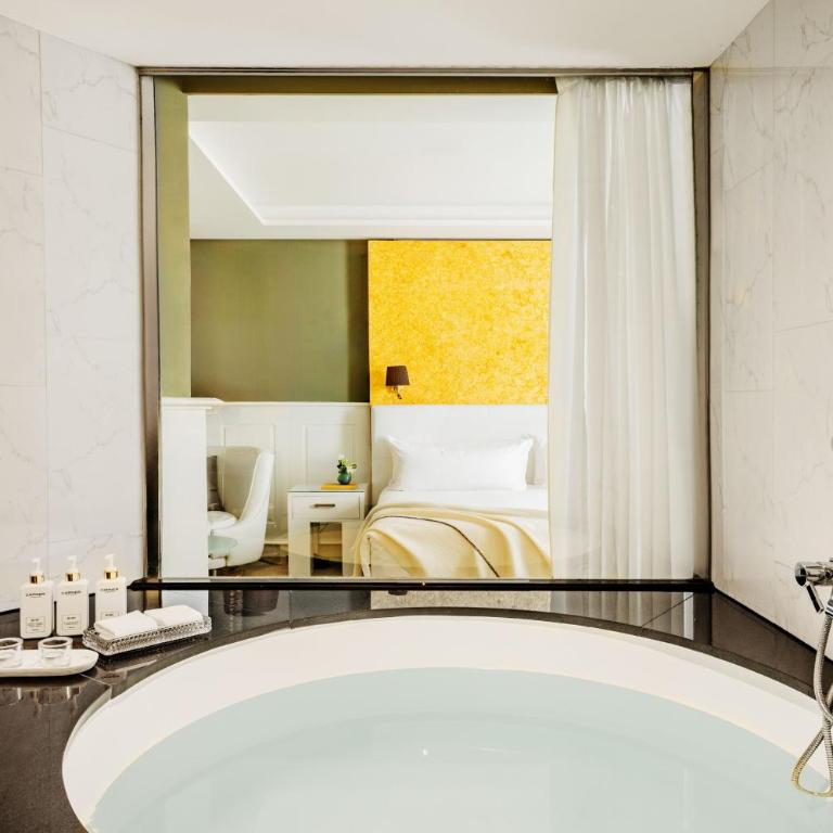 Hotel Colón, a Gran Meliá Hotel - The Leading Hotels of the World - Habitación Supreme - 4