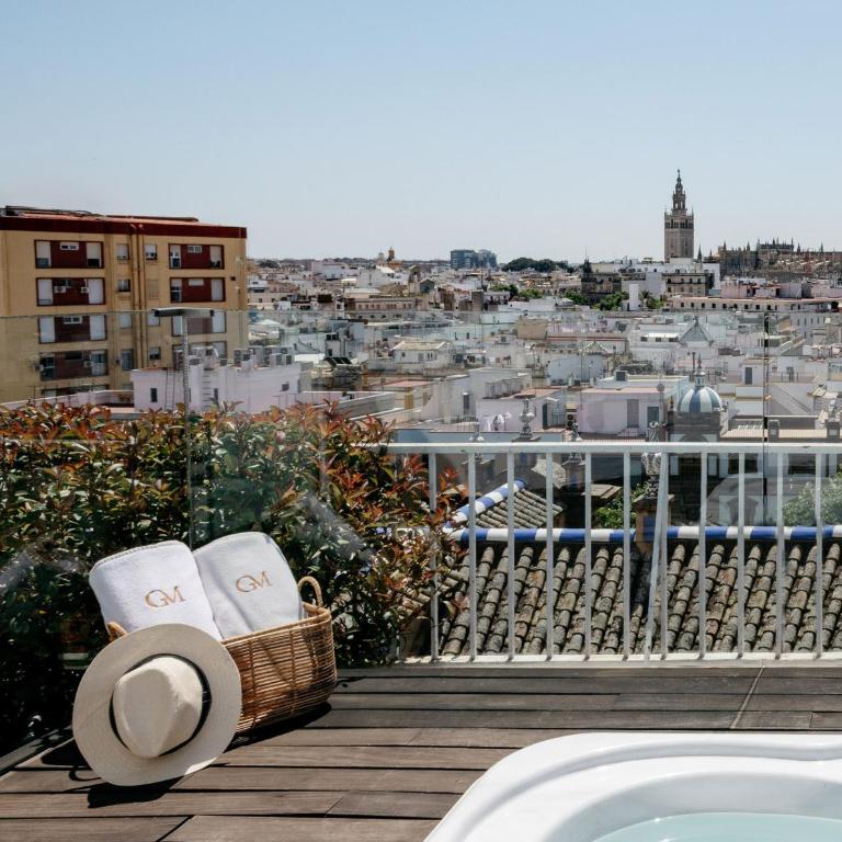 Hotel Colón, a Gran Meliá Hotel - The Leading Hotels of the World - Habitación Grand Premium Red Level con terraza - 3