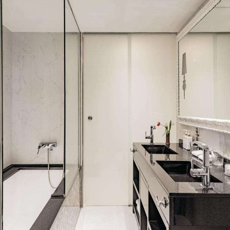 Hotel Colón, a Gran Meliá Hotel - The Leading Hotels of the World - Suite Ático Red Level - 5