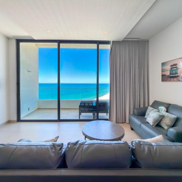 Beachfront 1BR High-Floor Panoramic Views - Apartment - 4