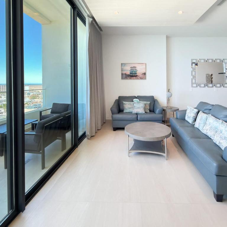 Beachfront 1BR High-Floor Panoramic Views - Apartment - 5