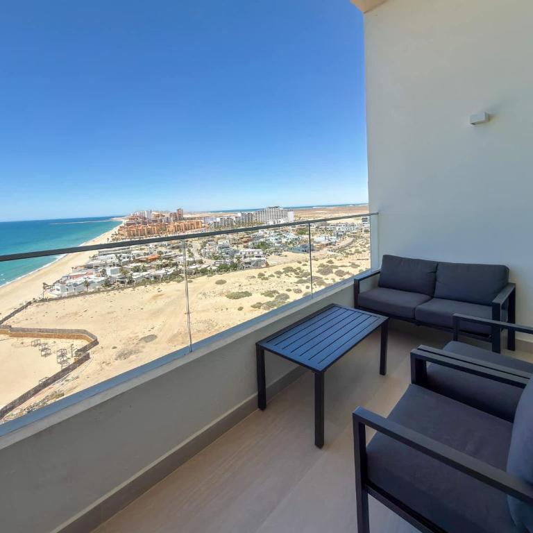 Beachfront 1BR High-Floor Panoramic Views - Apartment - 14