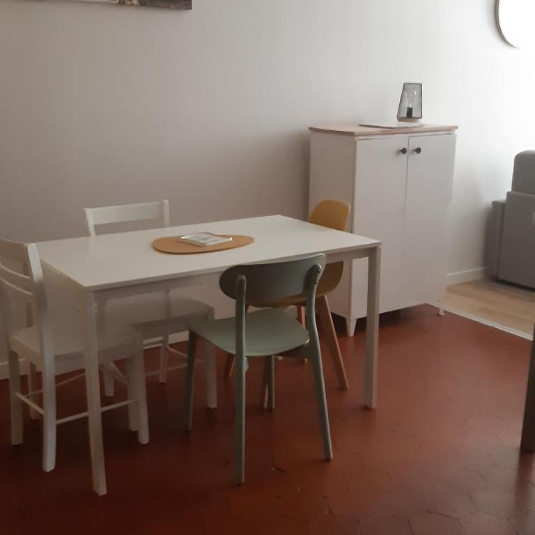 T2 climatisé en centre ville - One-Bedroom Apartment - 6