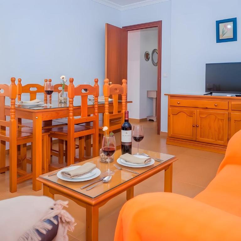 Moderno Apartamentos con Garaje Balcones y Aire solo familias y parejas - Appartement - 2