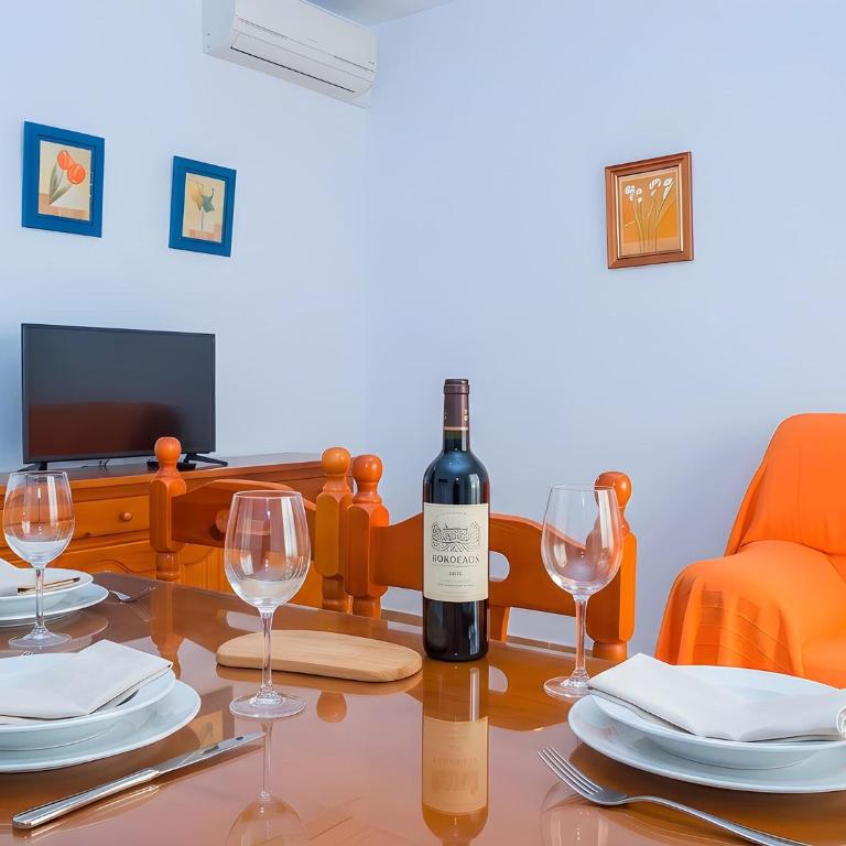 Moderno Apartamentos con Garaje Balcones y Aire solo familias y parejas - Appartement - 3