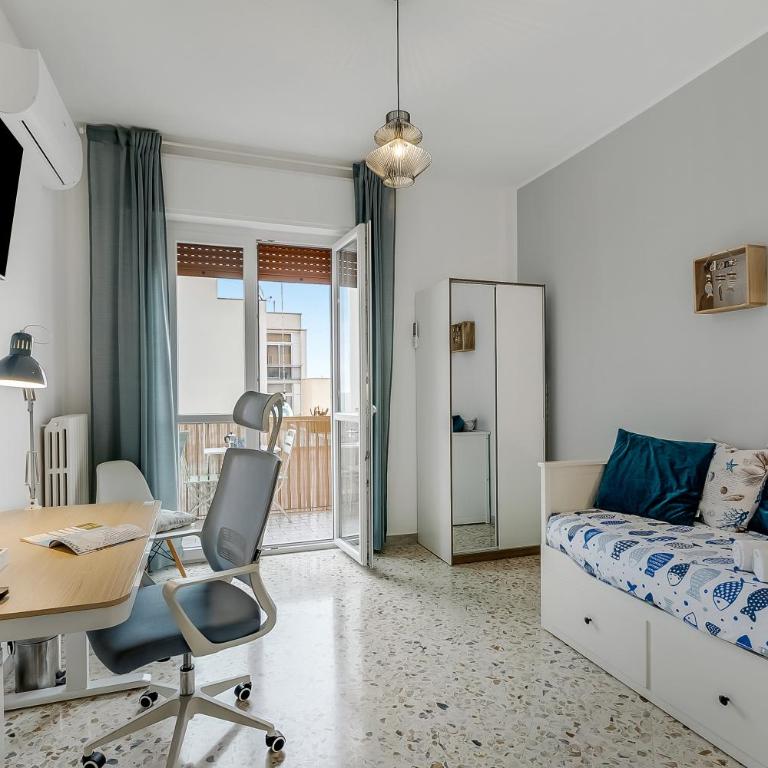 Casa Pepitas apt sea front Monopoli - Happy Rentals - Apartment with Balcony - 10