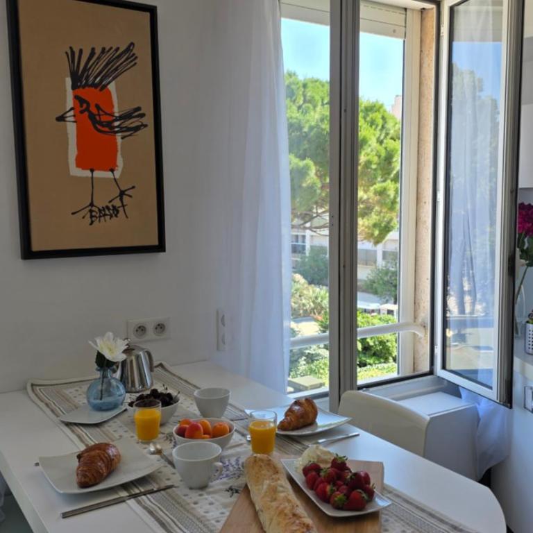 "Philomer Remparts" Art Deco Apartments by Sea and Parc - One-Bedroom Apartment with Ocean View - 19