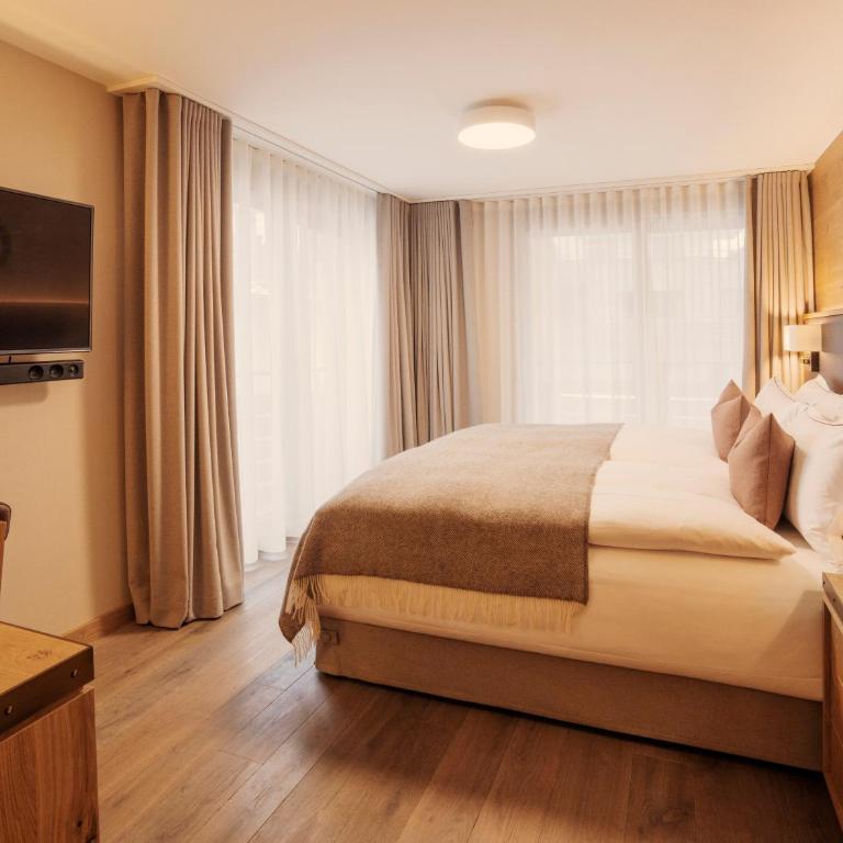 The Capra Saas-Fee - Signature Doppelzimmer - 2