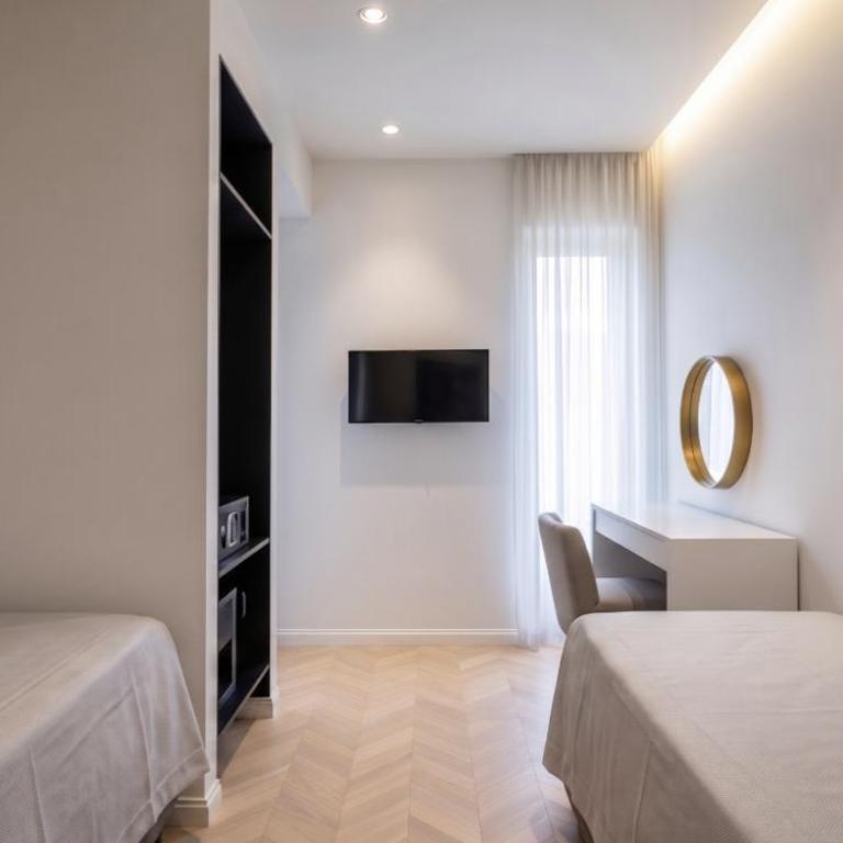 The Central Stay Cagliari - Twin Room - 2