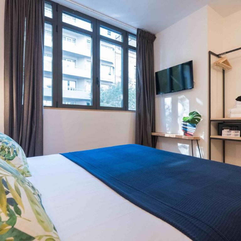 Magatzem 128 - Double Room with City View - 10