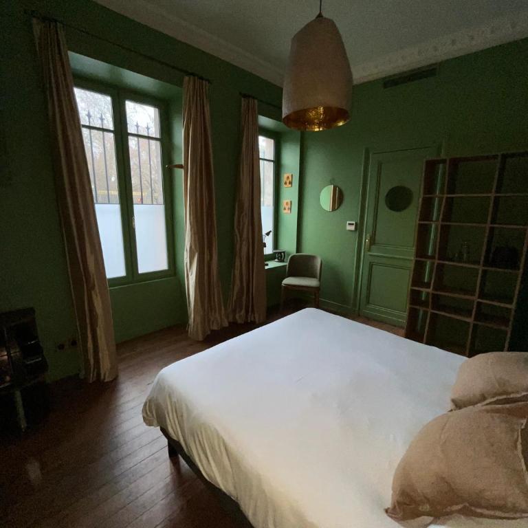 Maison 8 personnes - Jardin Public - Centre-ville de Bordeaux - Appartement 4 Chambres - 17