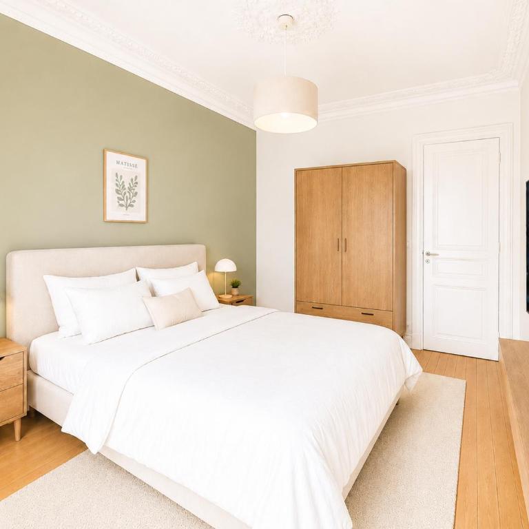 2 Bedroom Apartment in Paris 2 - Walk to Louvre - Two-Bedroom Deluxe Apartment - 6