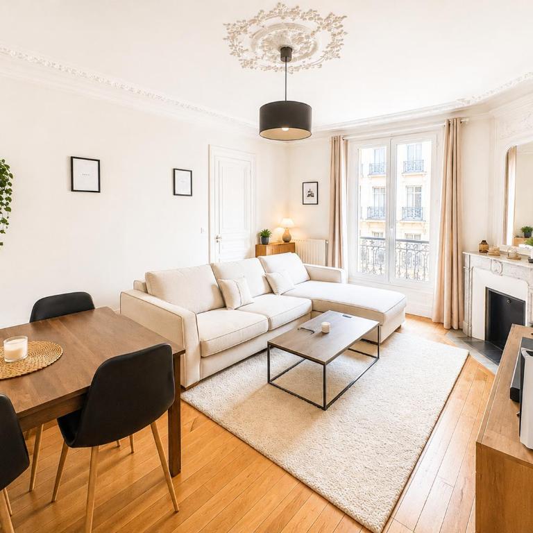 2 Bedroom Apartment in Paris 2 - Walk to Louvre - Two-Bedroom Deluxe Apartment - 3