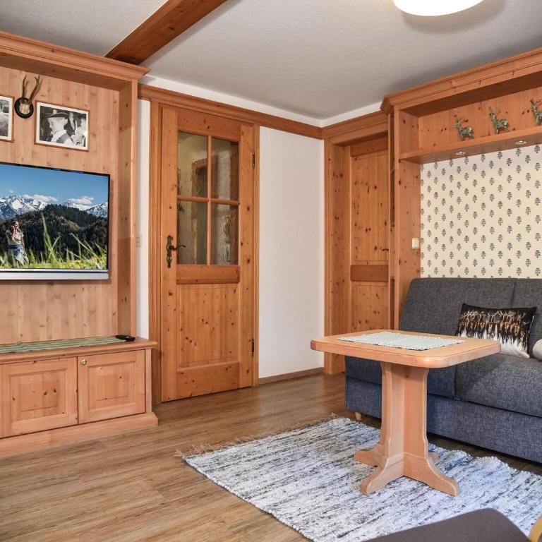 HAUS Susanne - TOP-Ferienwohnungen - SOMMER-Bergbahn inklusive - Comfort One-Bedroom Apartment with Two Balconies - Second Floor 4 - 8