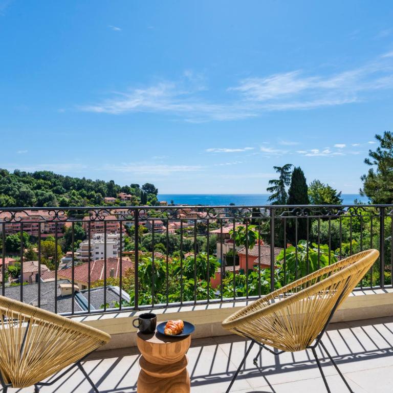 Villa with pool - Villa - 4