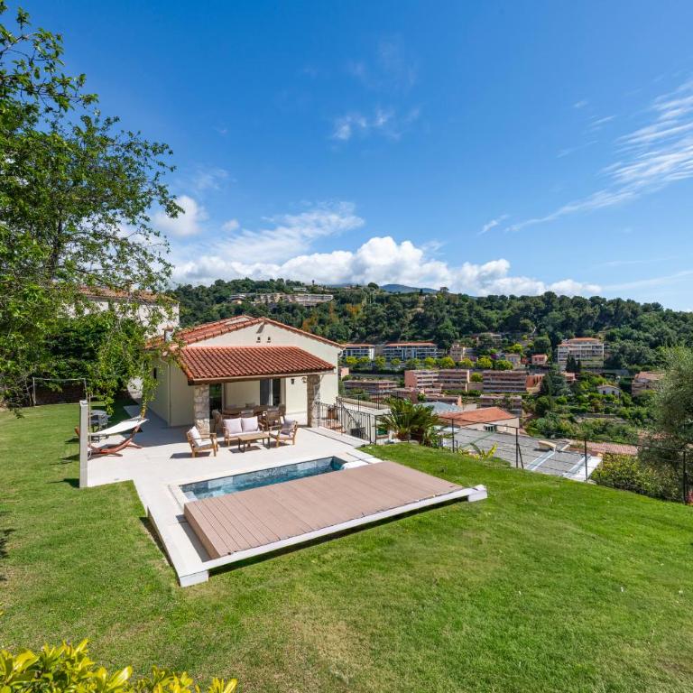 Villa with pool - Villa - 5