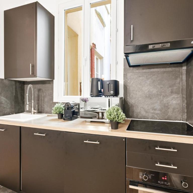 Charming 1BR Apartment near Canal Saint Martin - Apartamento de 1 dormitorio - 12