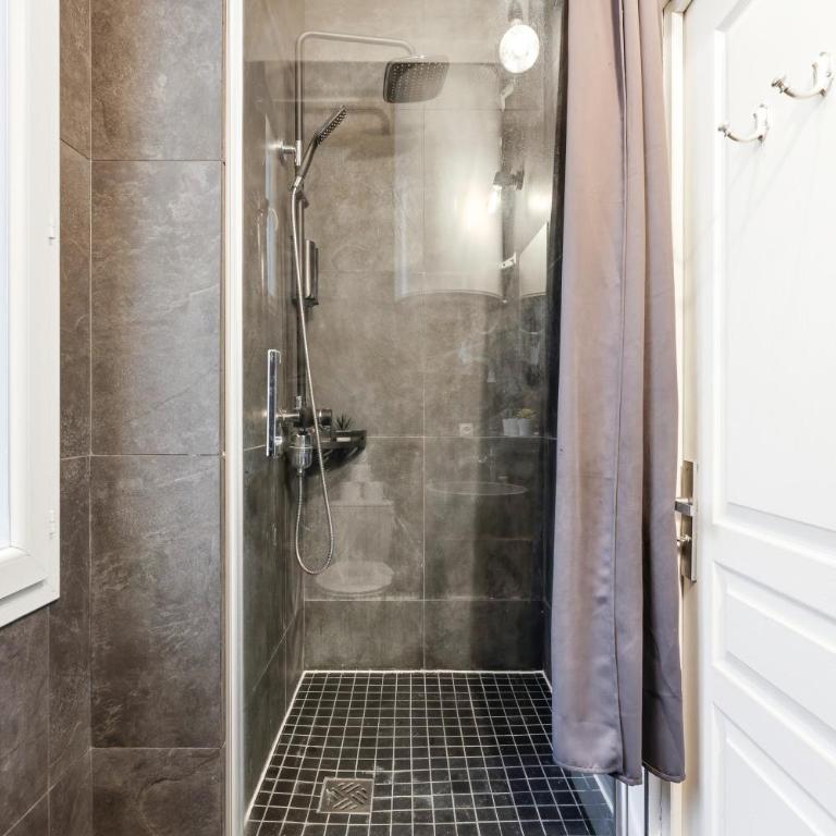 Charming 1BR Apartment near Canal Saint Martin - Apartamento de 1 dormitorio - 13