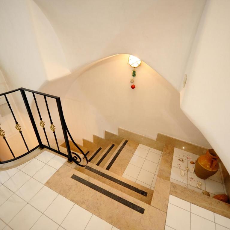 Casa Colonne - Appartamento con 1 Camera da Letto e Balcone - 1