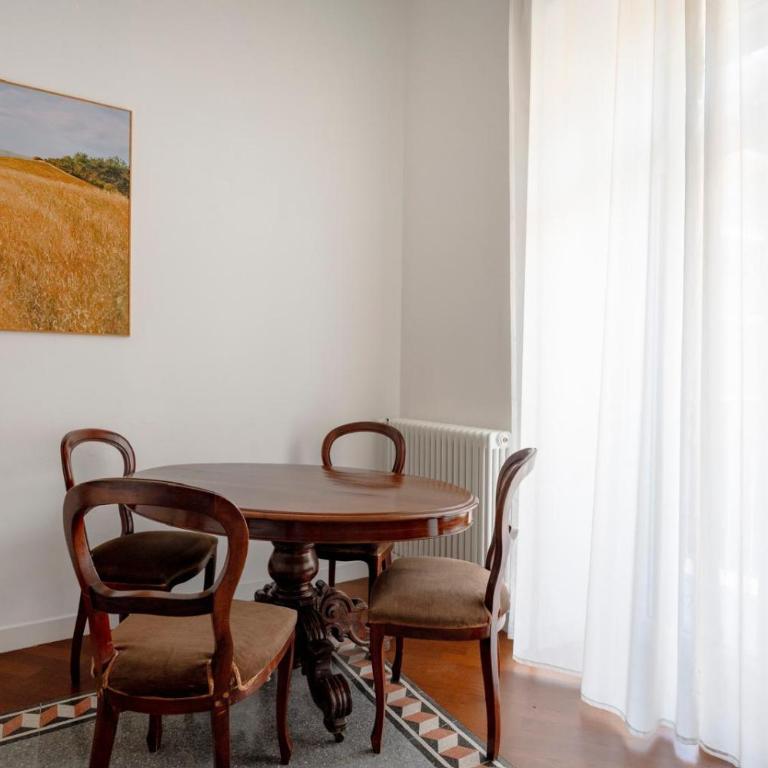 All'Angolo B&B - Camera Matrimoniale con Balcone - 7
