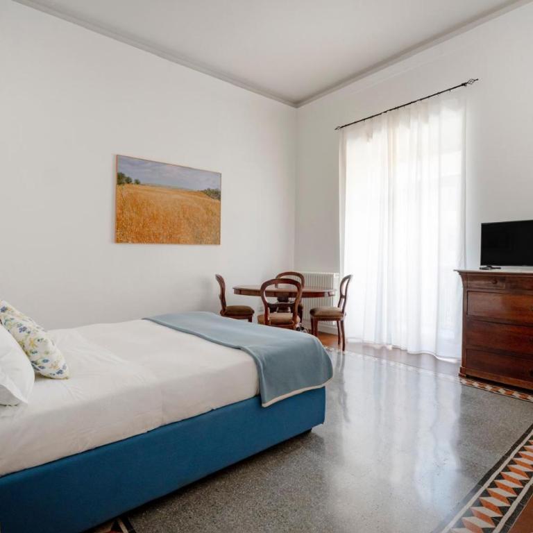 All'Angolo B&B - Camera Matrimoniale con Balcone - 12