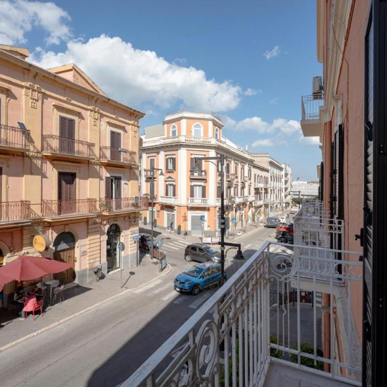 All'Angolo B&B - Camera Matrimoniale con Balcone - 19