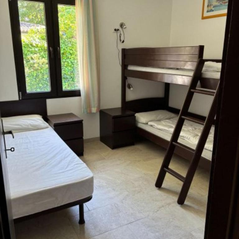 Spacious single house with barbecue and garden - Apartment - 5