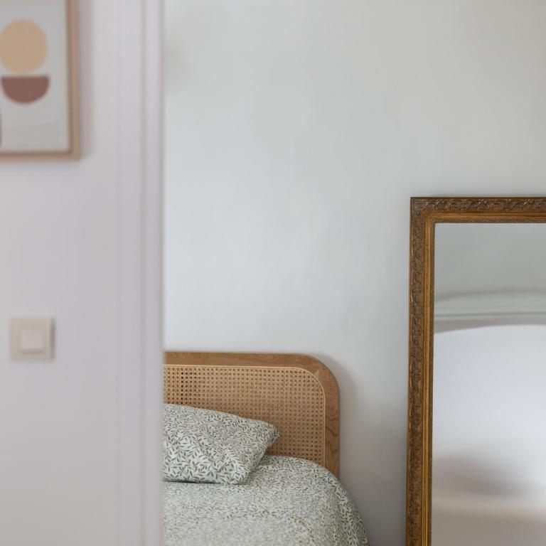 Le Nemausus - 2 chambres face aux Arènes - Wi-Fi - Appartamento Deluxe con 2 Camere da Letto - 11