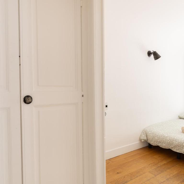 Le Nemausus - 2 chambres face aux Arènes - Wi-Fi - Appartamento Deluxe con 2 Camere da Letto - 22