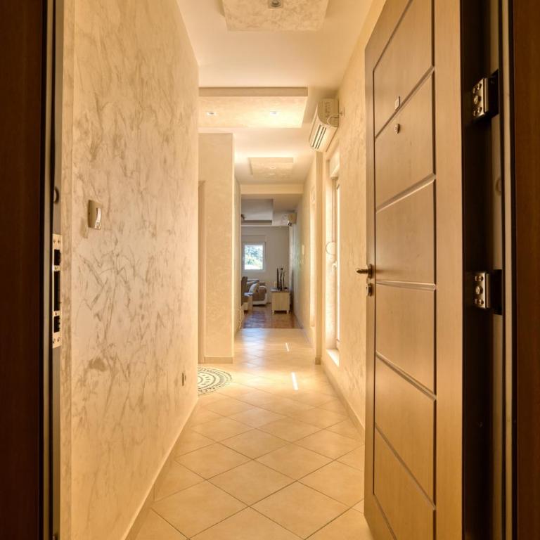 SeaView Escape Budva - Apartman sa 2 Spavaće Sobe, Balkonom i Pogledom na More - 21