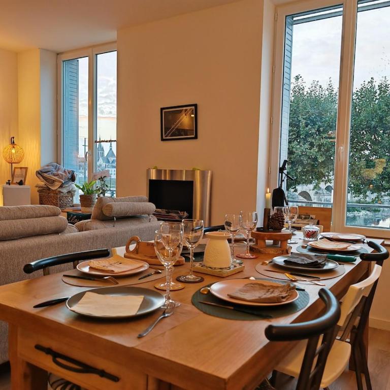 Vue Loire exceptionnelle avec Parking Chez Gabin - Apartamento de 2 dormitorios con vistas a la ciudad - 30