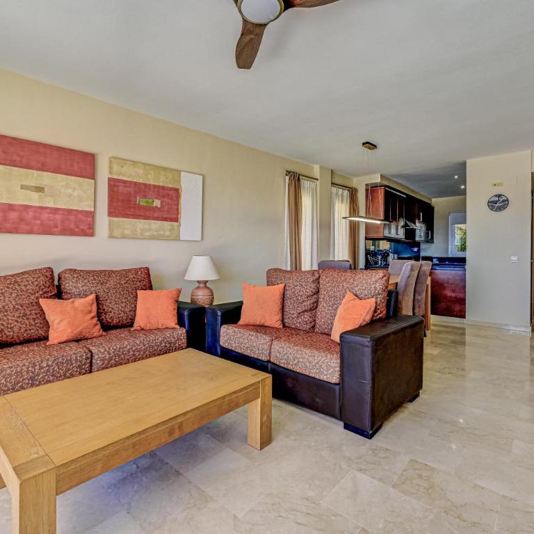 2 Beds with Sea View, Pool, close to Beach - Apartamento de 2 dormitorios - 3