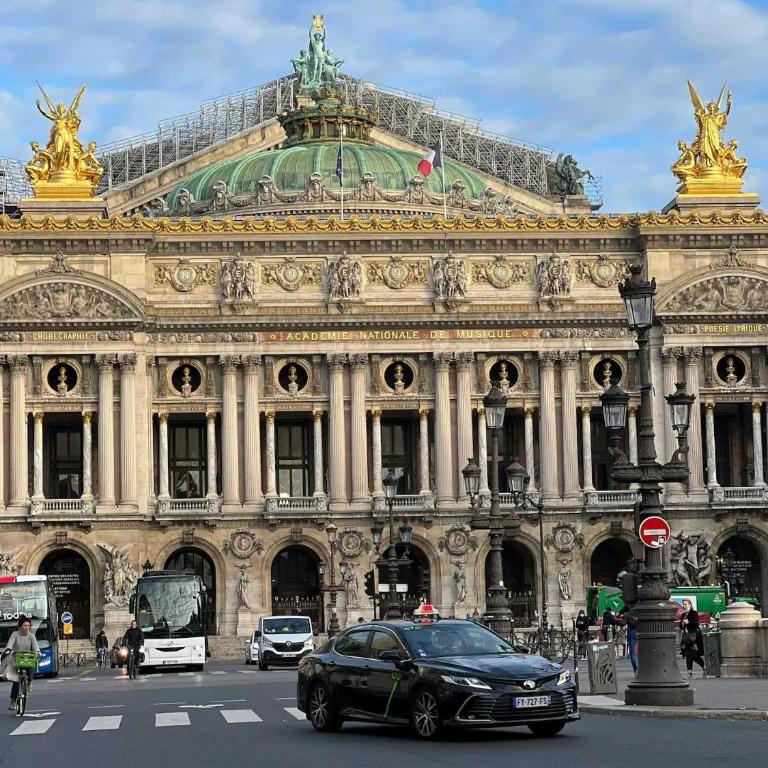 Chic Apartment with AC 3BR 6P Palais Garnier - Three-Bedroom Apartment - 24
