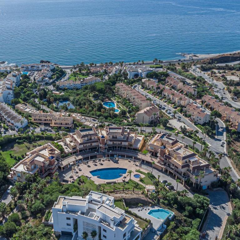 2 Beds with Sea View, Pool, close to Beach - Apartamento de 2 dormitorios - 25