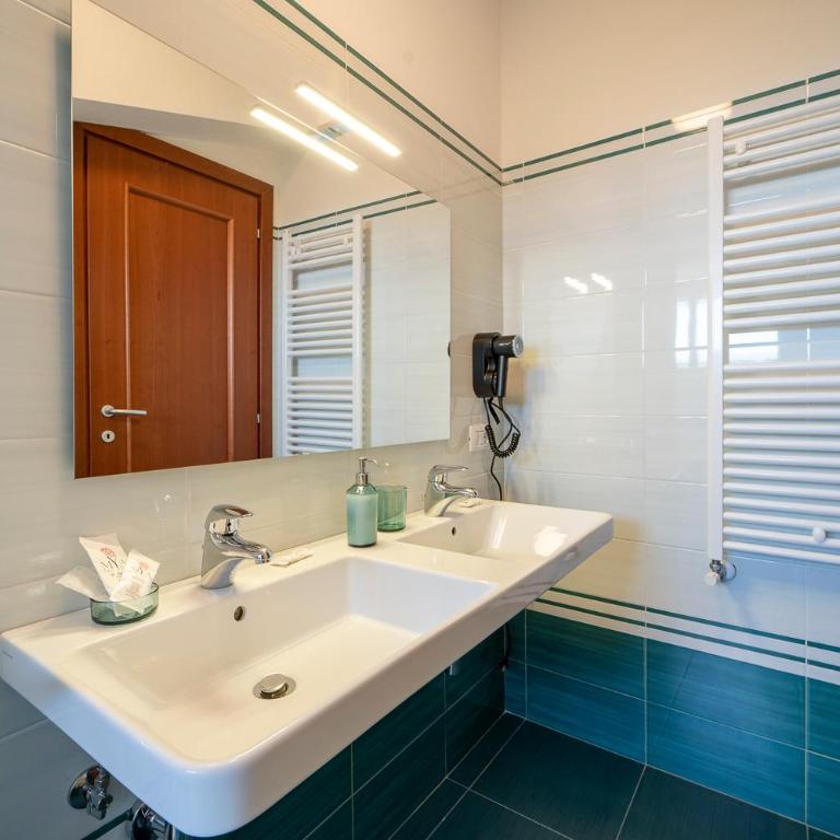 SIGIS HOTEL - Fiumicino - Superior Double Room - 8