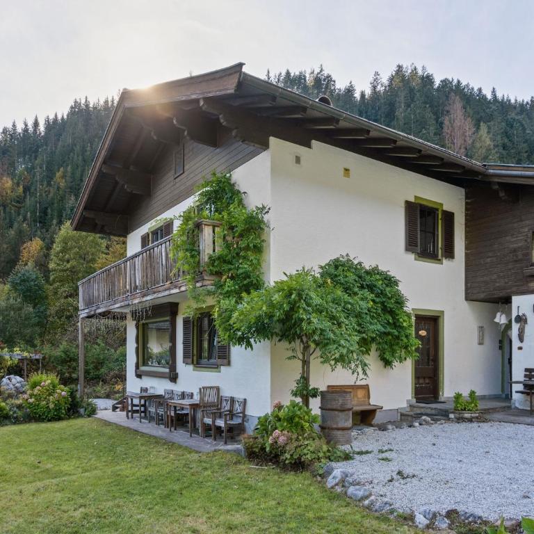 Chalet in Leogang near Ski Slopes - Chalet mit 2 Schlafzimmern - 2