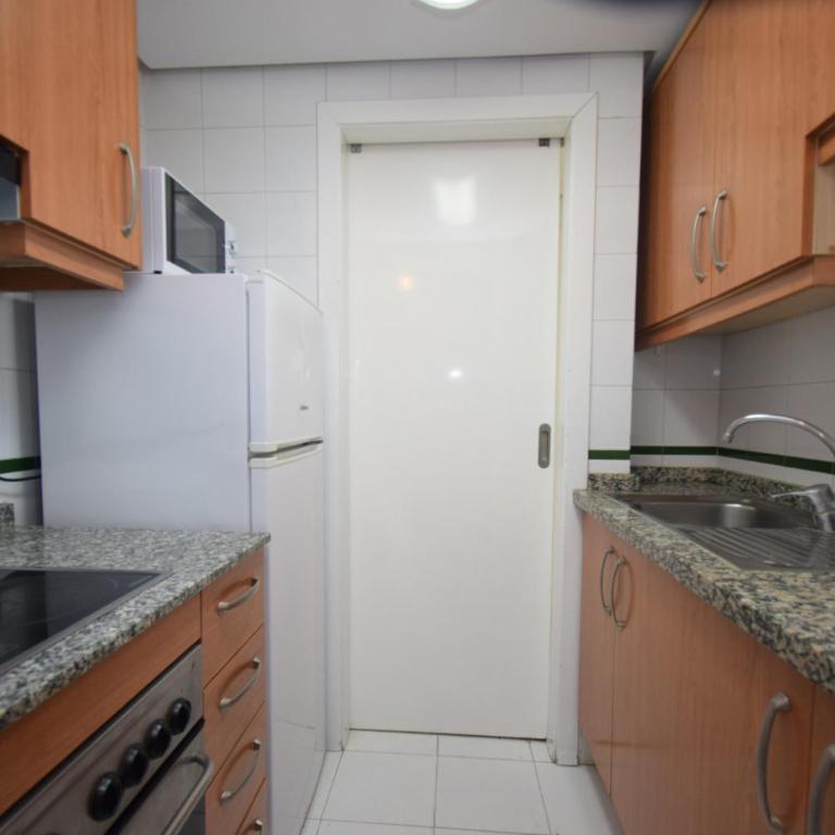 TORRE IPANEMA - Fincas Arena - Apartamento de 1 dormitorio con vistas a la piscina - 11