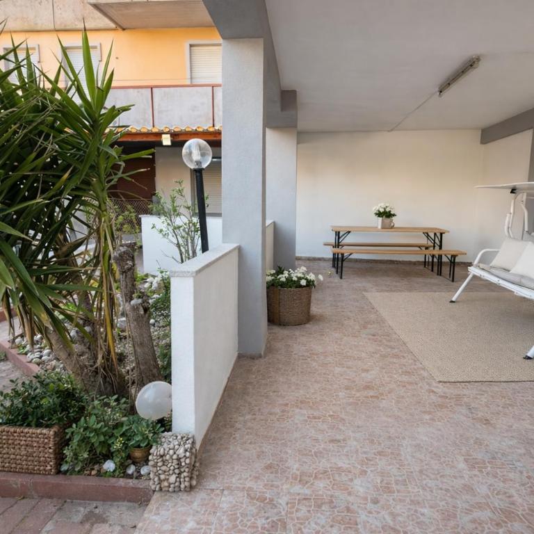AffittaSardegna-Casa Primula A - Appartamento con 2 Camere da Letto - 1