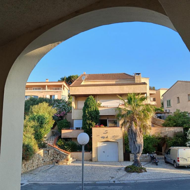 Studio centre de calvi avec terrasse - Appartement 1 Chambre - 4