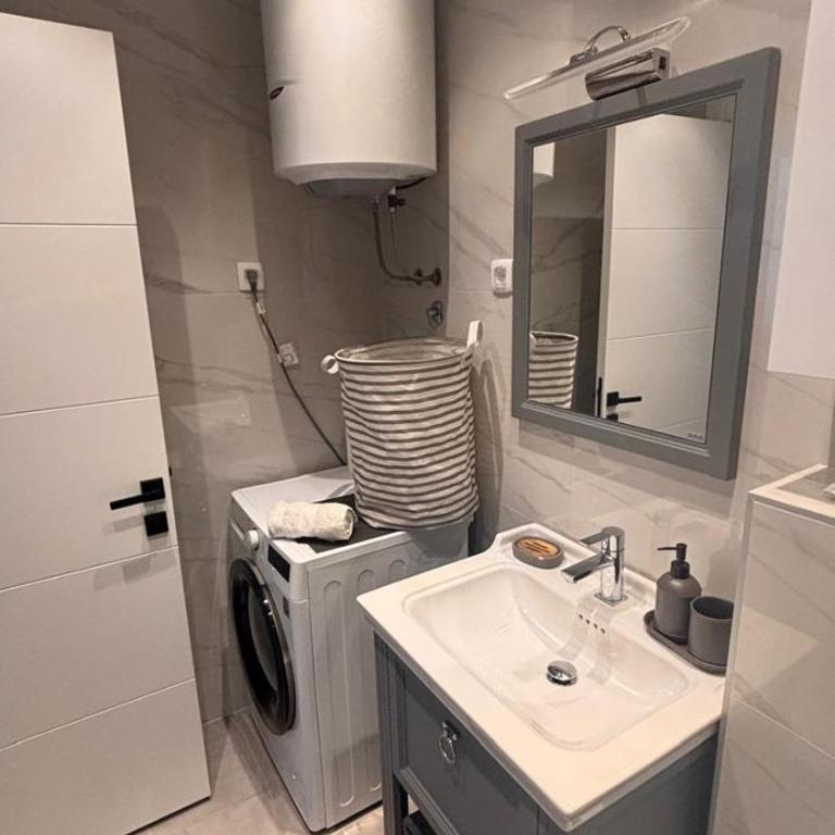 Budva Blue - Apartment mit Meerblick - 10