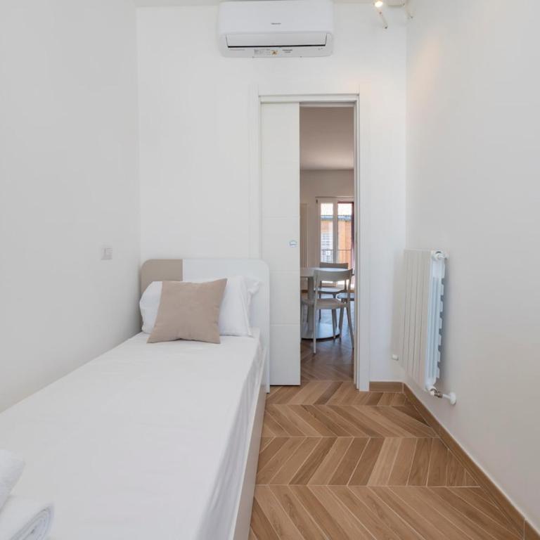 Xenia Milano - 3 room apt in Via Stadera 5 - Appartamento con 2 Camere da Letto - 10