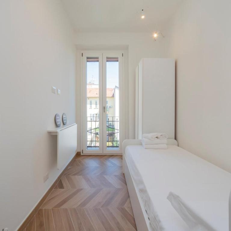 Xenia Milano - 3 room apt in Via Stadera 5 - Appartamento con 2 Camere da Letto - 4