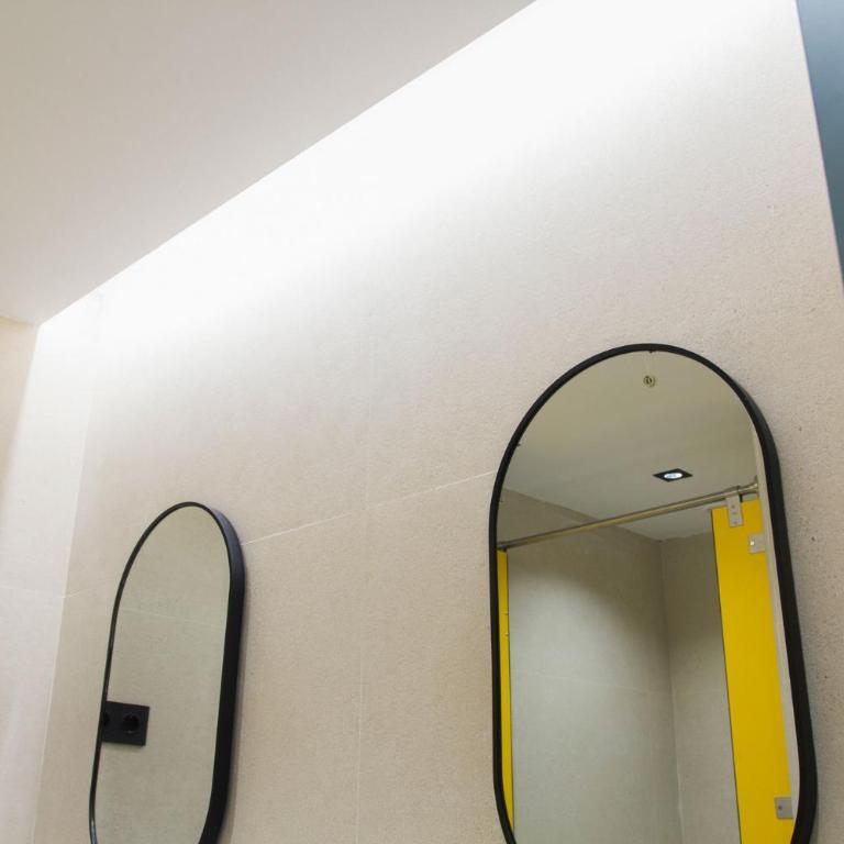 Hostel Superlativo Vialia I - Private 6-Capsule Room with Private Bathroom - 7