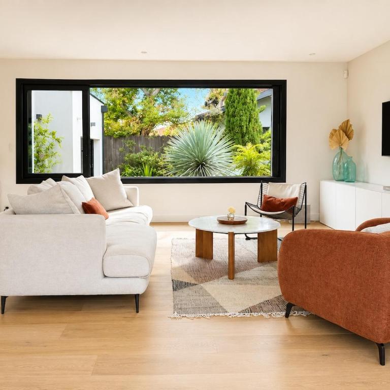 Villa Azura - Pool - Contemporary - Parking - Villa - 17