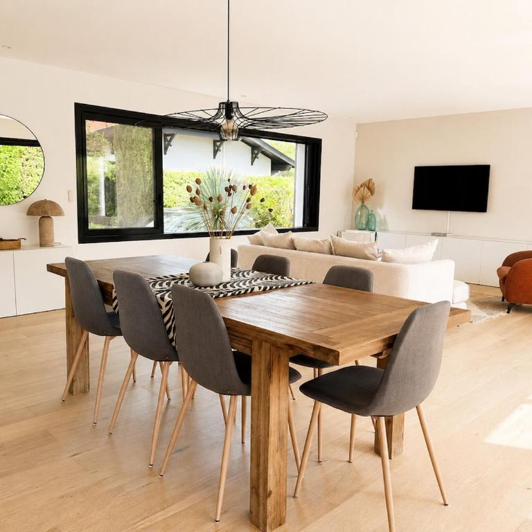 Villa Azura - Pool - Contemporary - Parking - Villa - 22